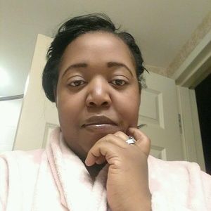 Meet your Posher, Latisha